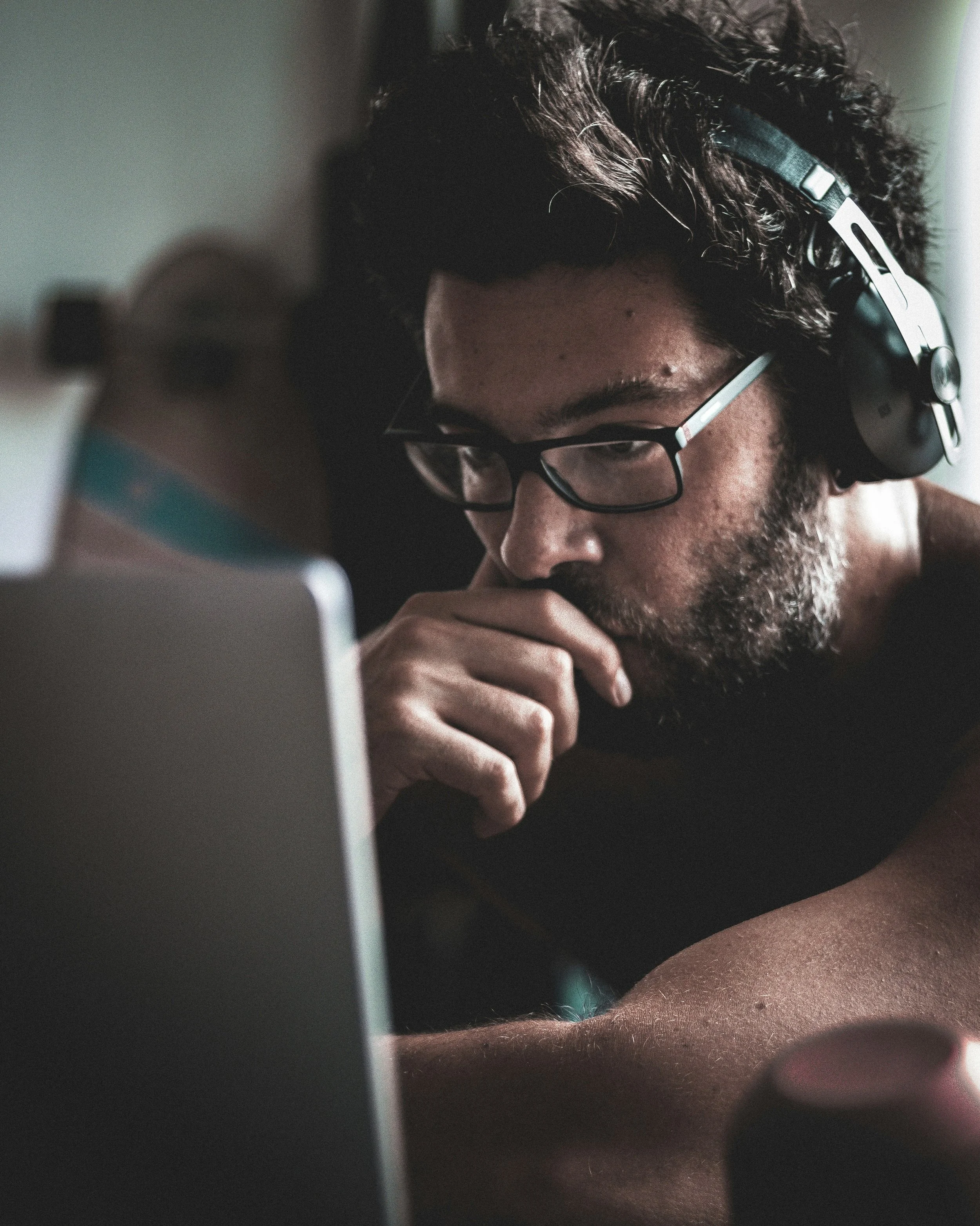 The Room Doesn't Matter: The Neuroscience of Why Online Hypnosis Works