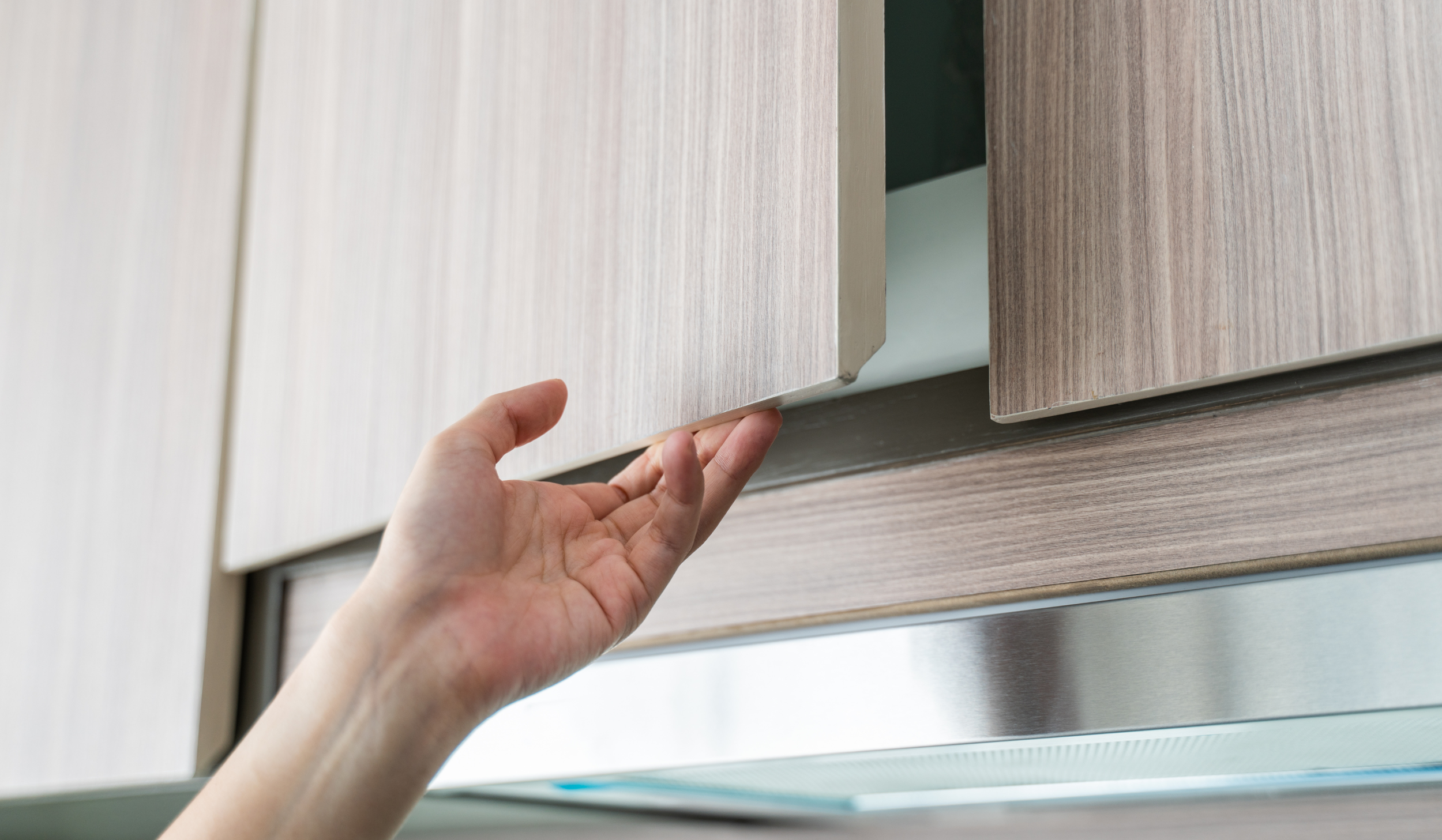 Semi Custom Kitchen Cabinets and 4 Other Things Designers Know That You Don't