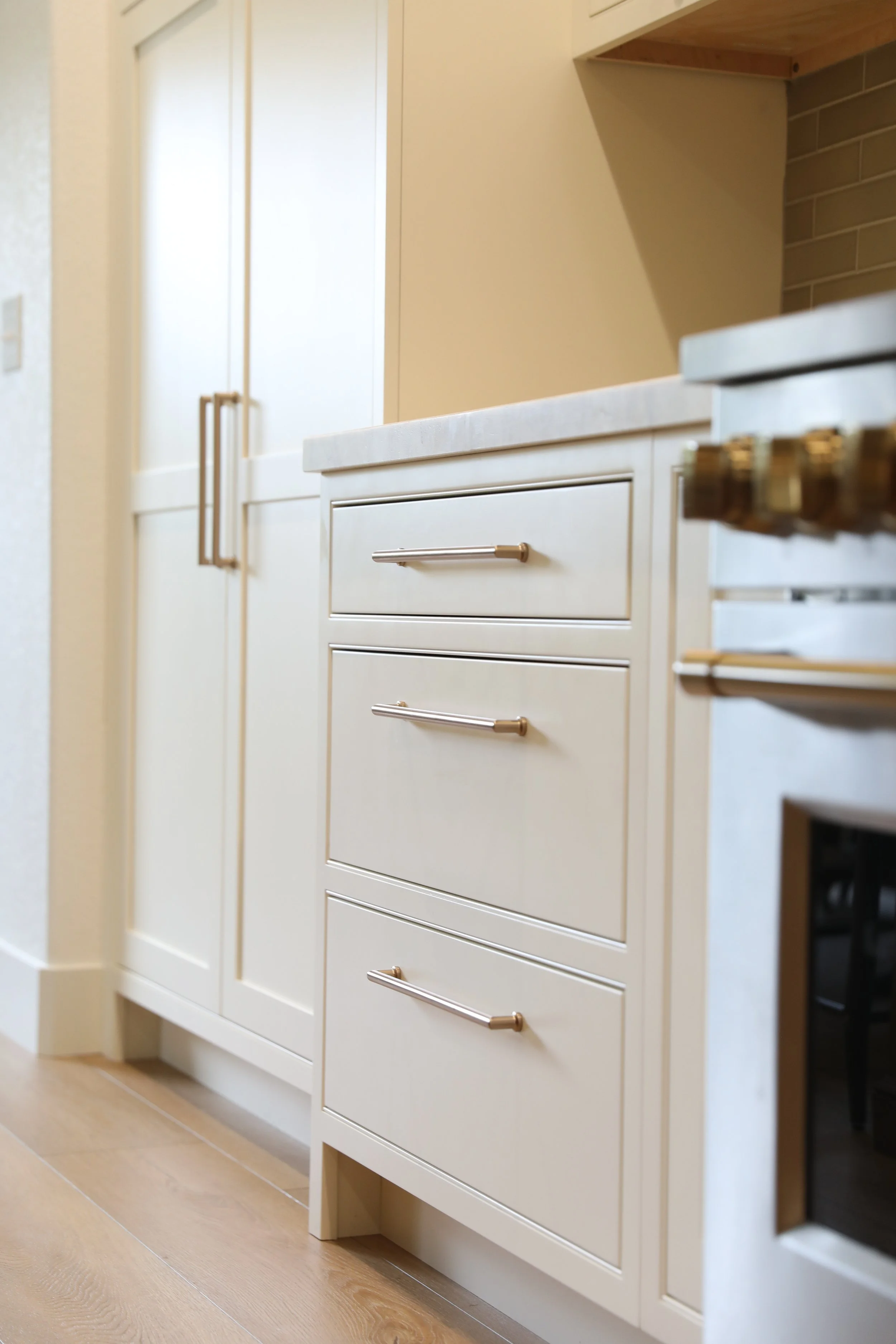 kitchen cabinet drawer