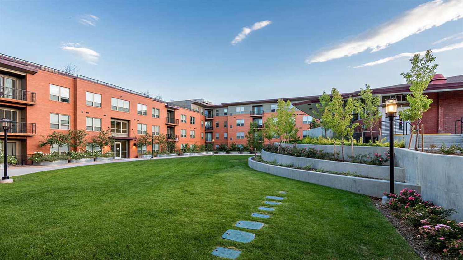 Boulder 02.jpg