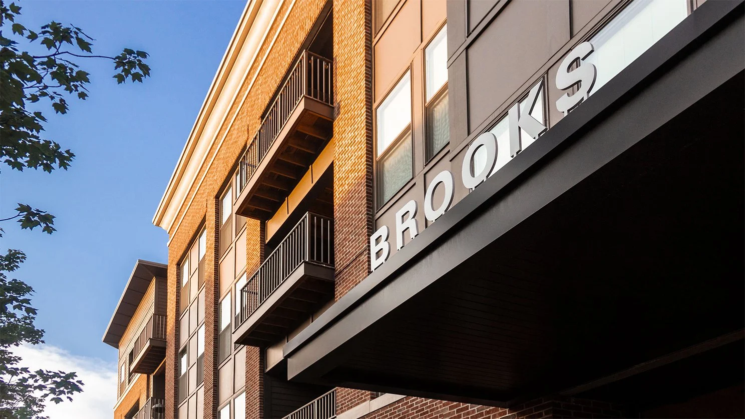 Brooks-07.jpg