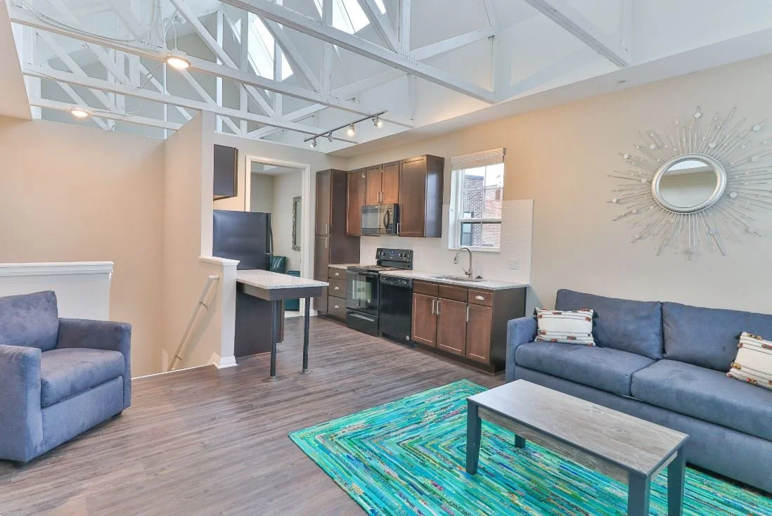 Townhomes Int 1.JPG