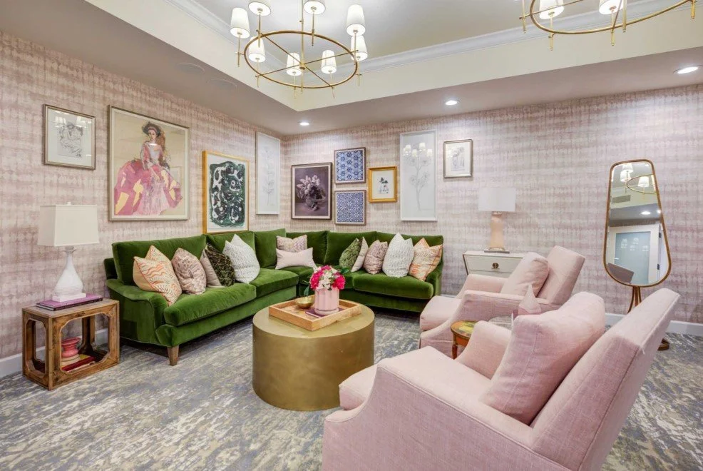 HH10 Ladies Lounge snip.jpg