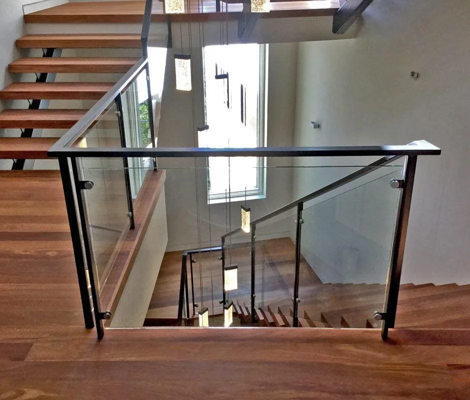 indoor railing .jpeg