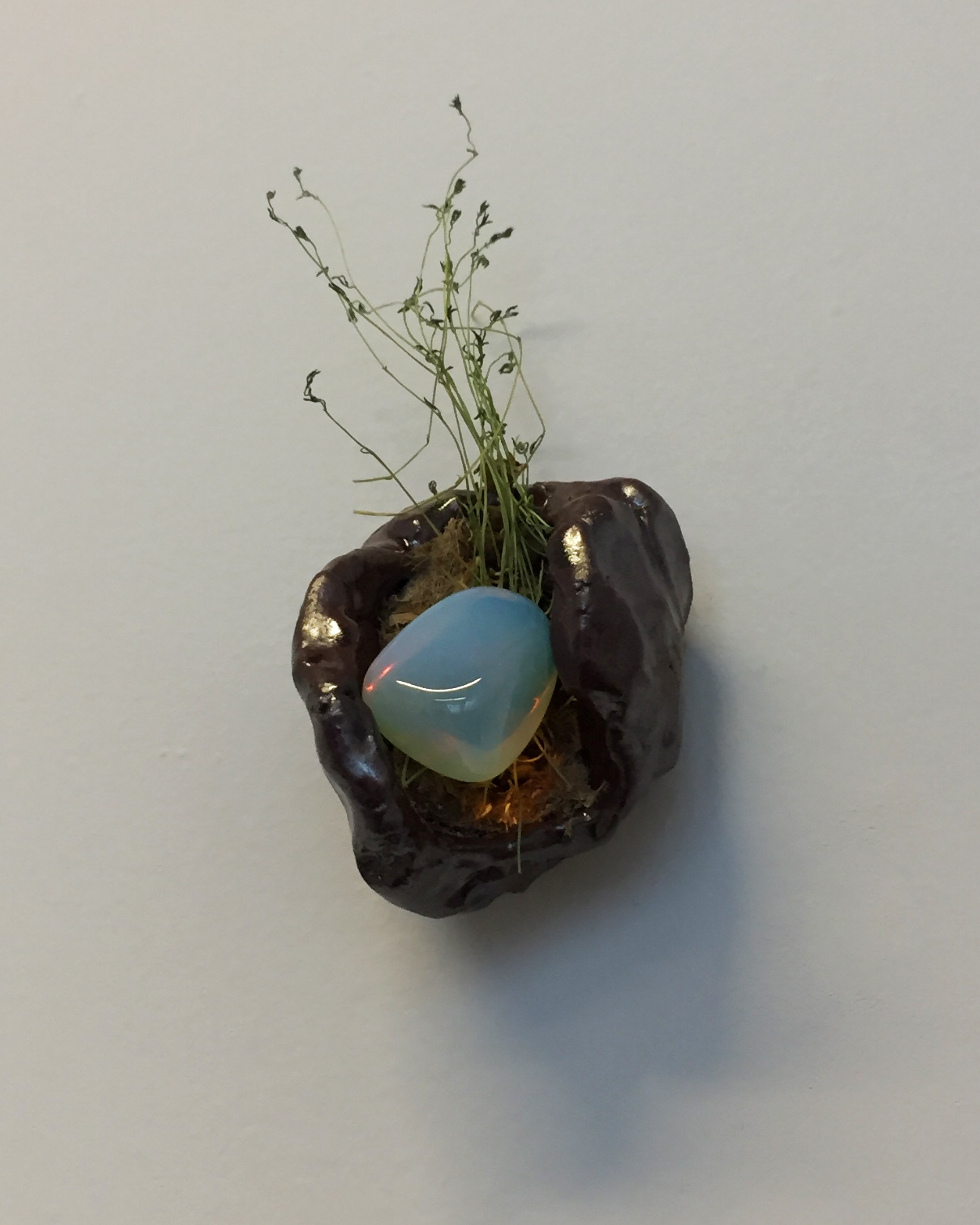 "Untitled" (Adornment Study iii)
/
ceramic structure, opalite, dried sprouts, hemp fiber
/
(2019)