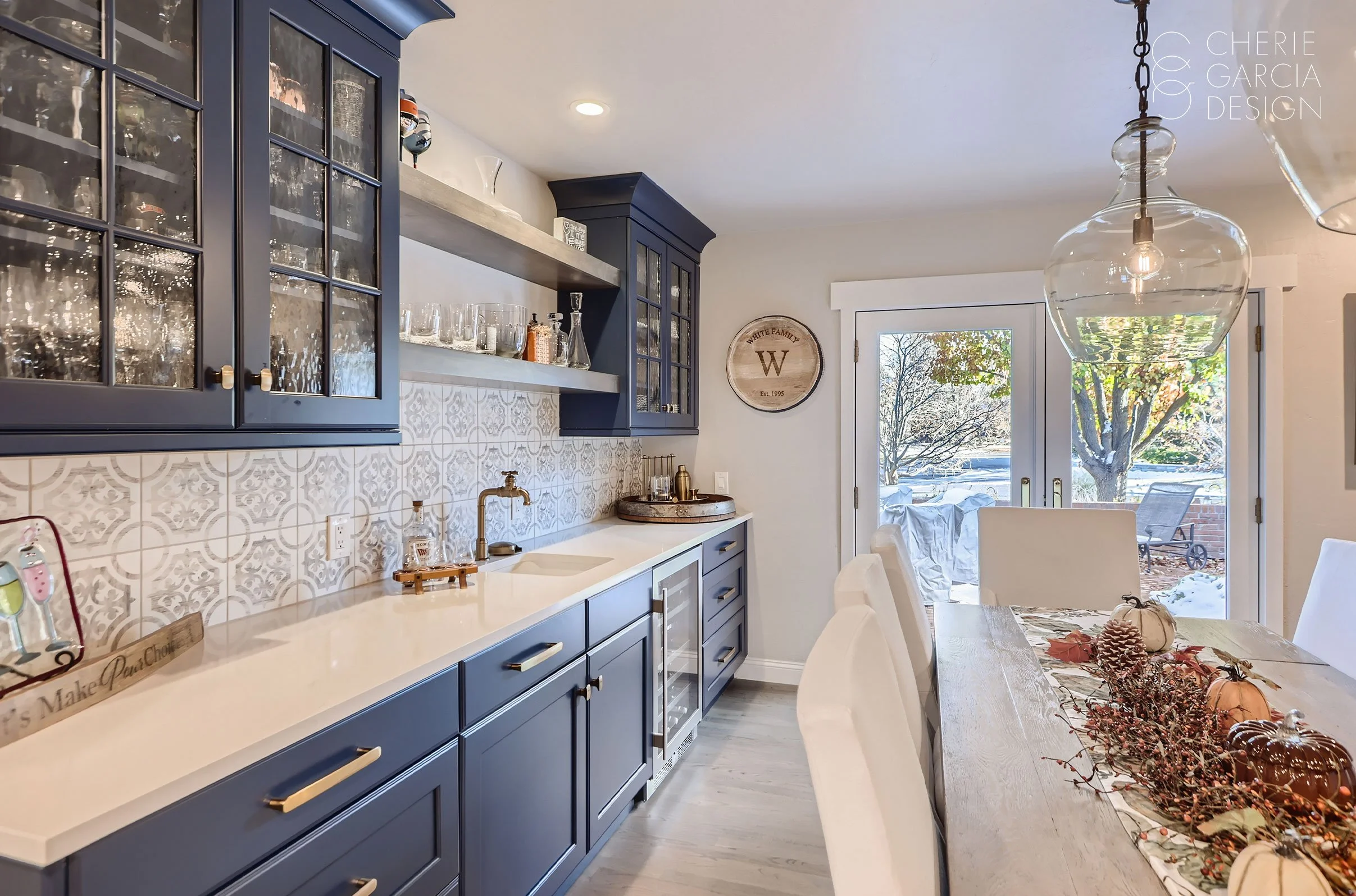MaplewoodPl_bar2-b.jpg