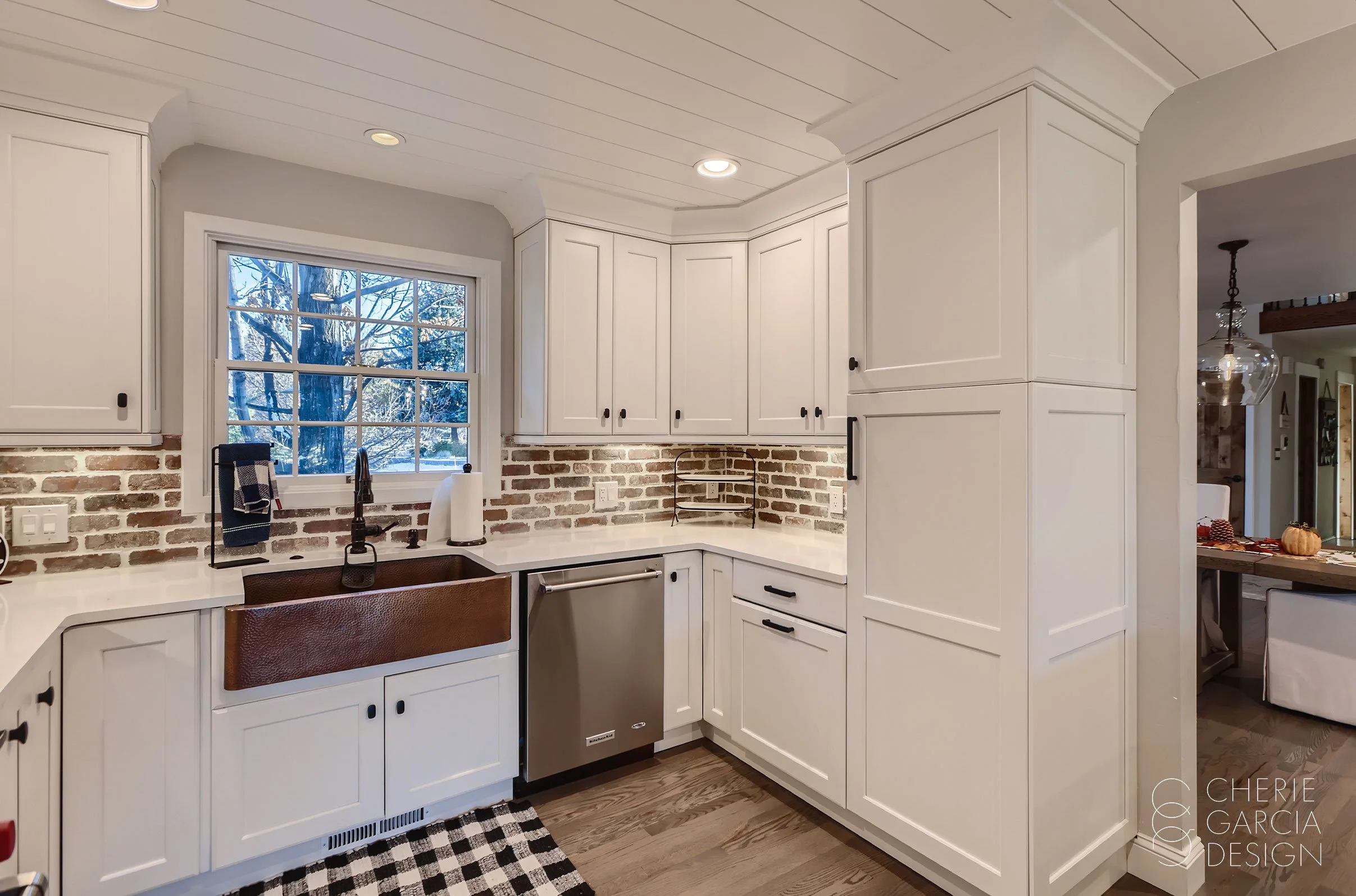 MaplewoodPl_kitchen3-b.jpg