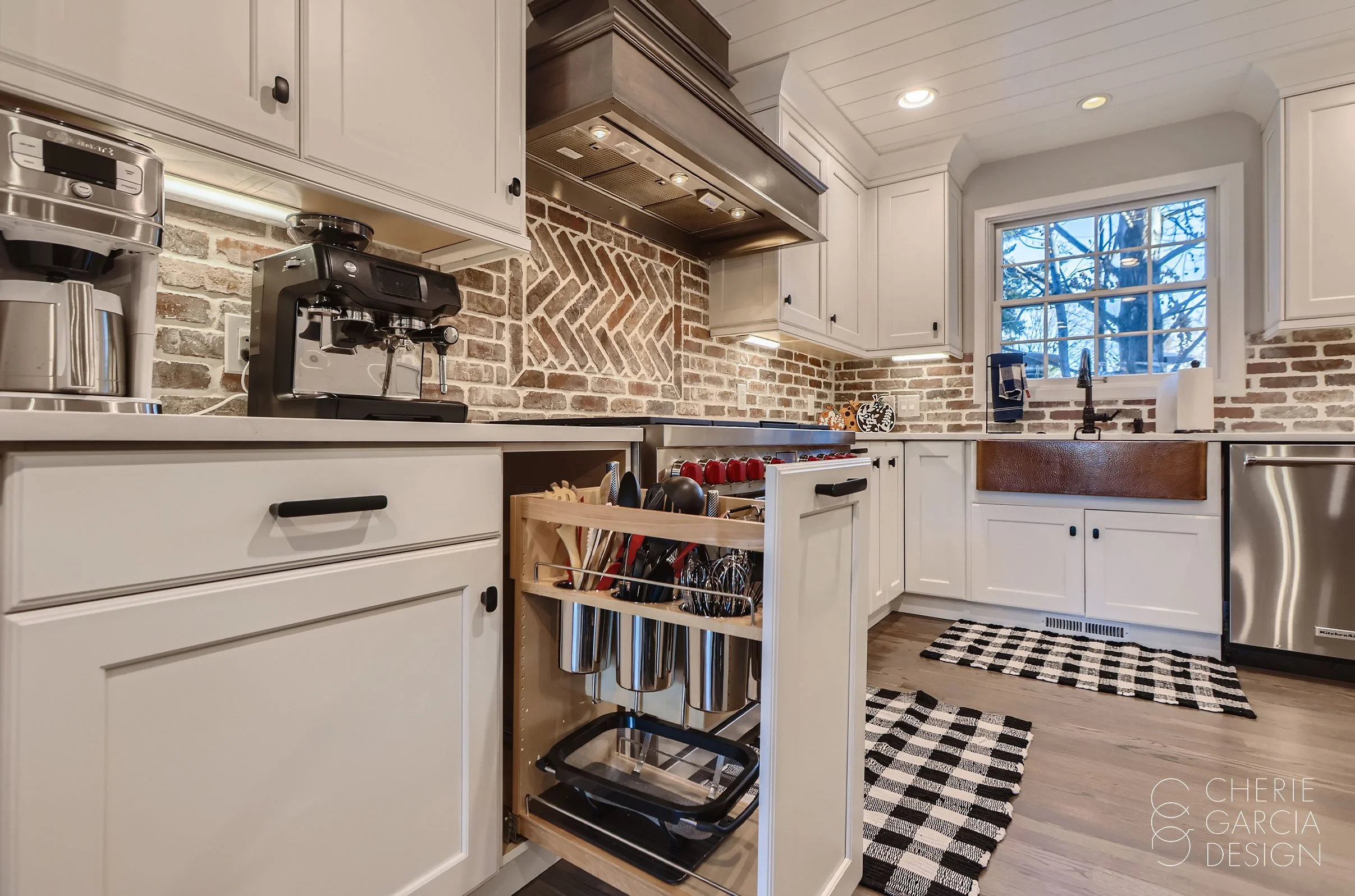 MaplewoodPl_kitchen8-b.jpg