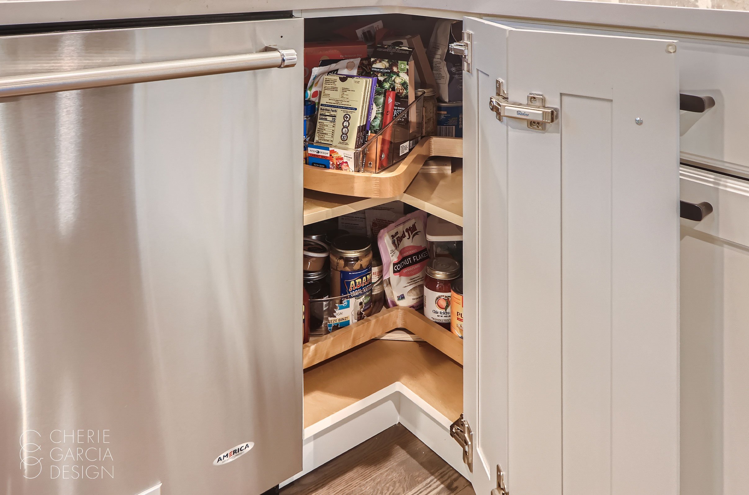 MaplewoodPl_kitchen13-b.jpg