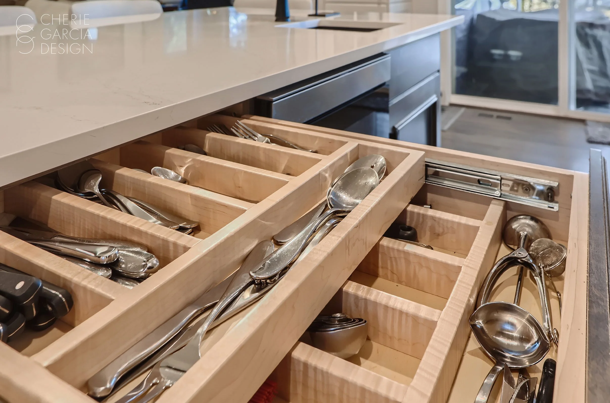 MaplewoodPl_kitchen15-b.jpg