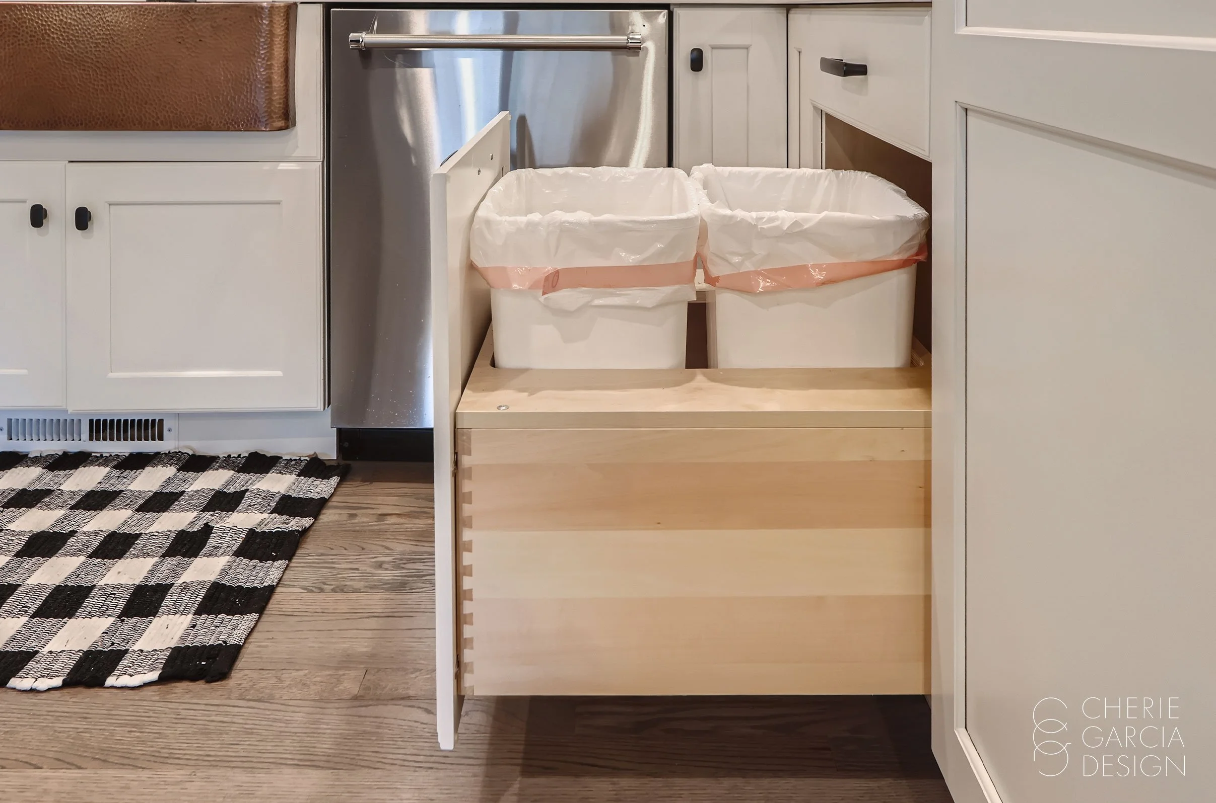 MaplewoodPl_kitchen17-b.jpg