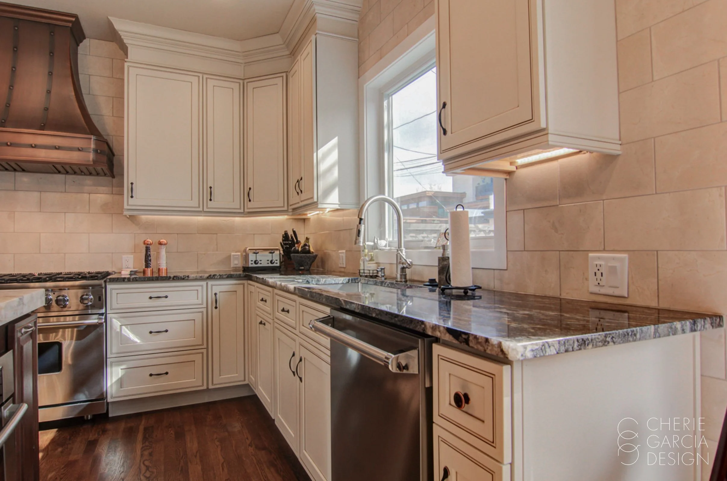 4th-Ave_kitchen6_b.jpg