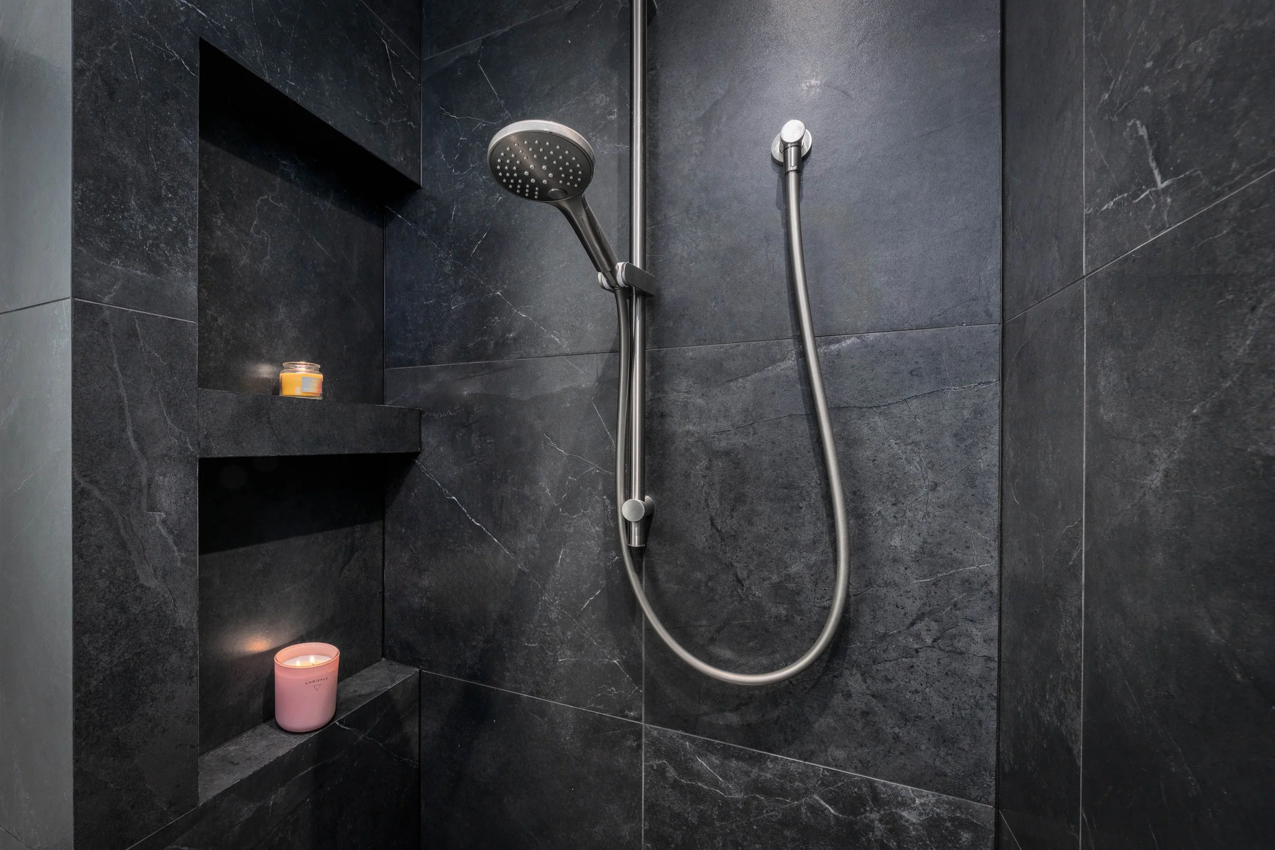 kyeburn-wanaka-ensuite-tile-detail.jpg
