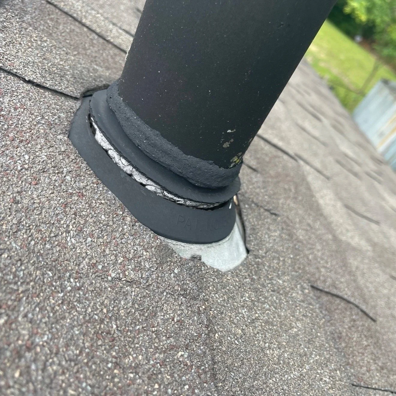From the ground, your roof may look perfectly fine. But that doesn&rsquo;t mean it&rsquo;s free from damage.

Many roofing problems start small and go unnoticed:
✔️ Missing or lifted shingles
✔️ Hail impact damage
✔️ Wind damage
✔️ Cracked sealant ar