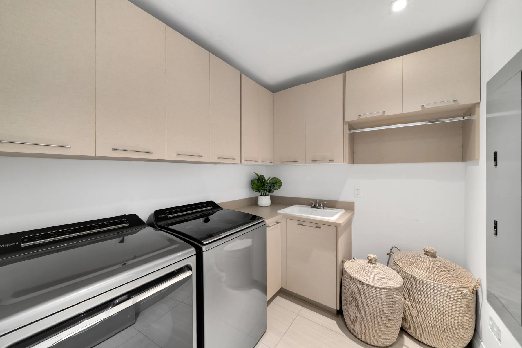 121 Beach Road_1oakstudios_36.jpg