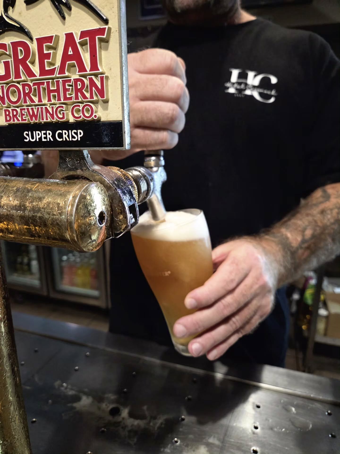 HAPPY HOUR ~ 3.30PM TO 5.30PM 
Monday to Friday 
$5.50 Beers 🍻 👌

Pop in for a cold one and stay for some delicious Pub Grub 🤤

See you soon at Tink's ~ The place to be 😊
