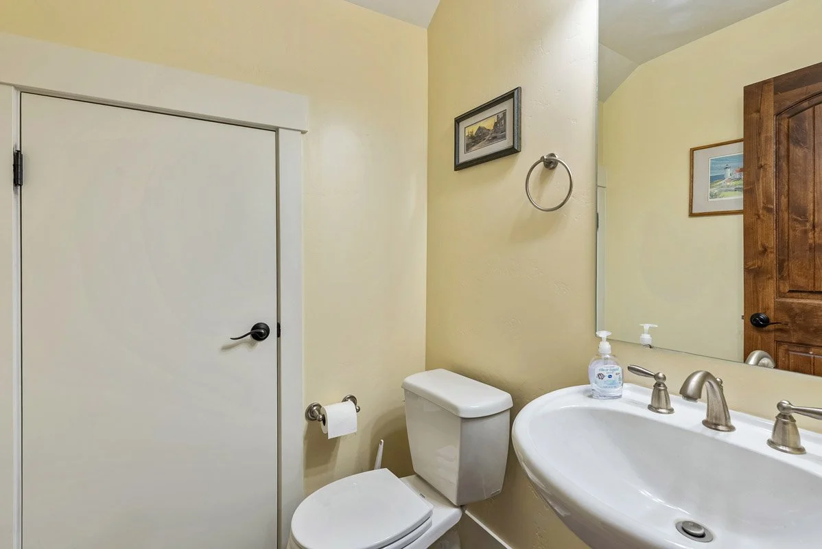 19 - 13312 Highmark Court.jpg