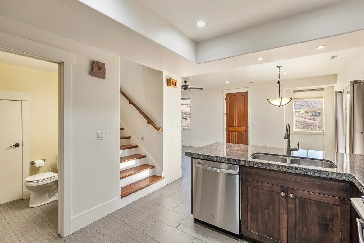 18 - 13312 Highmark Court.jpg