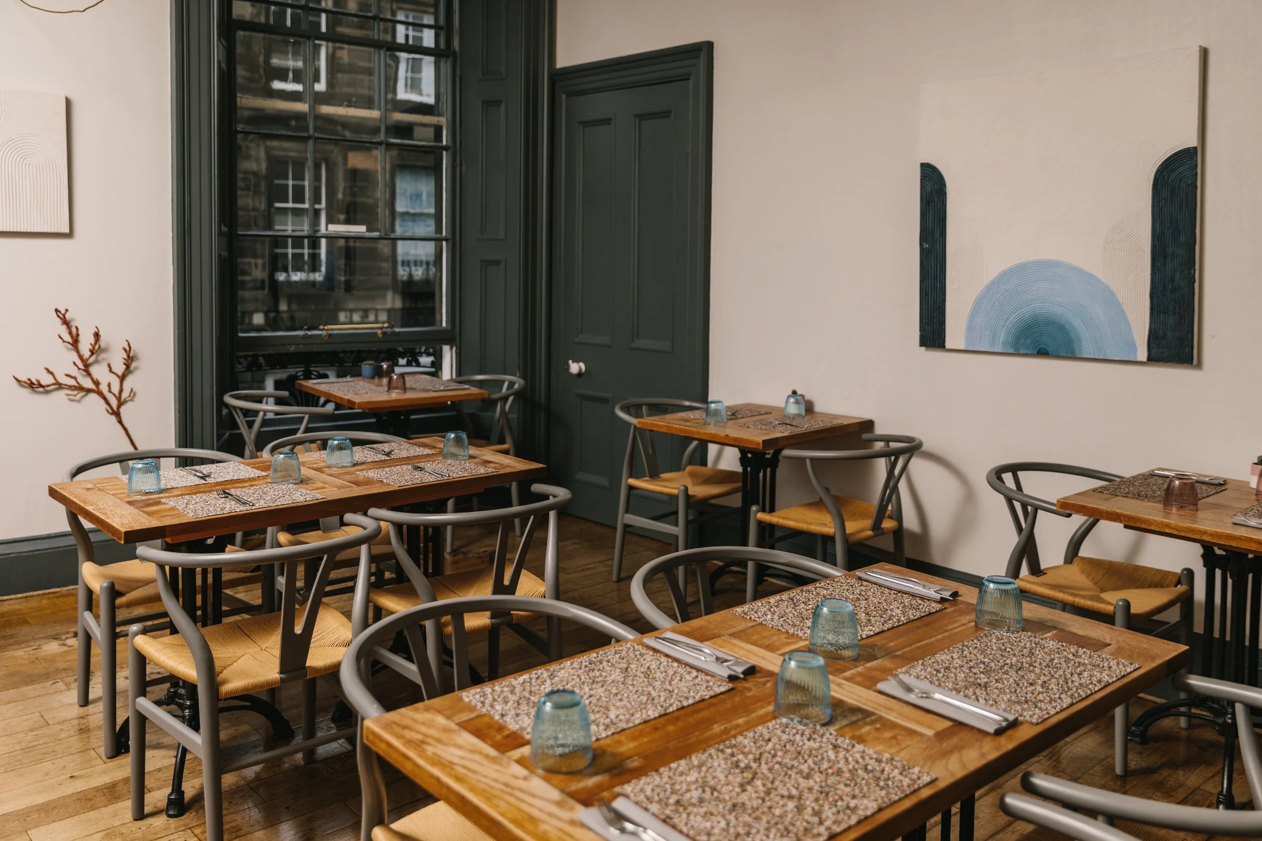 The Perfect Spot for a Midweek Lunch in Edinburgh