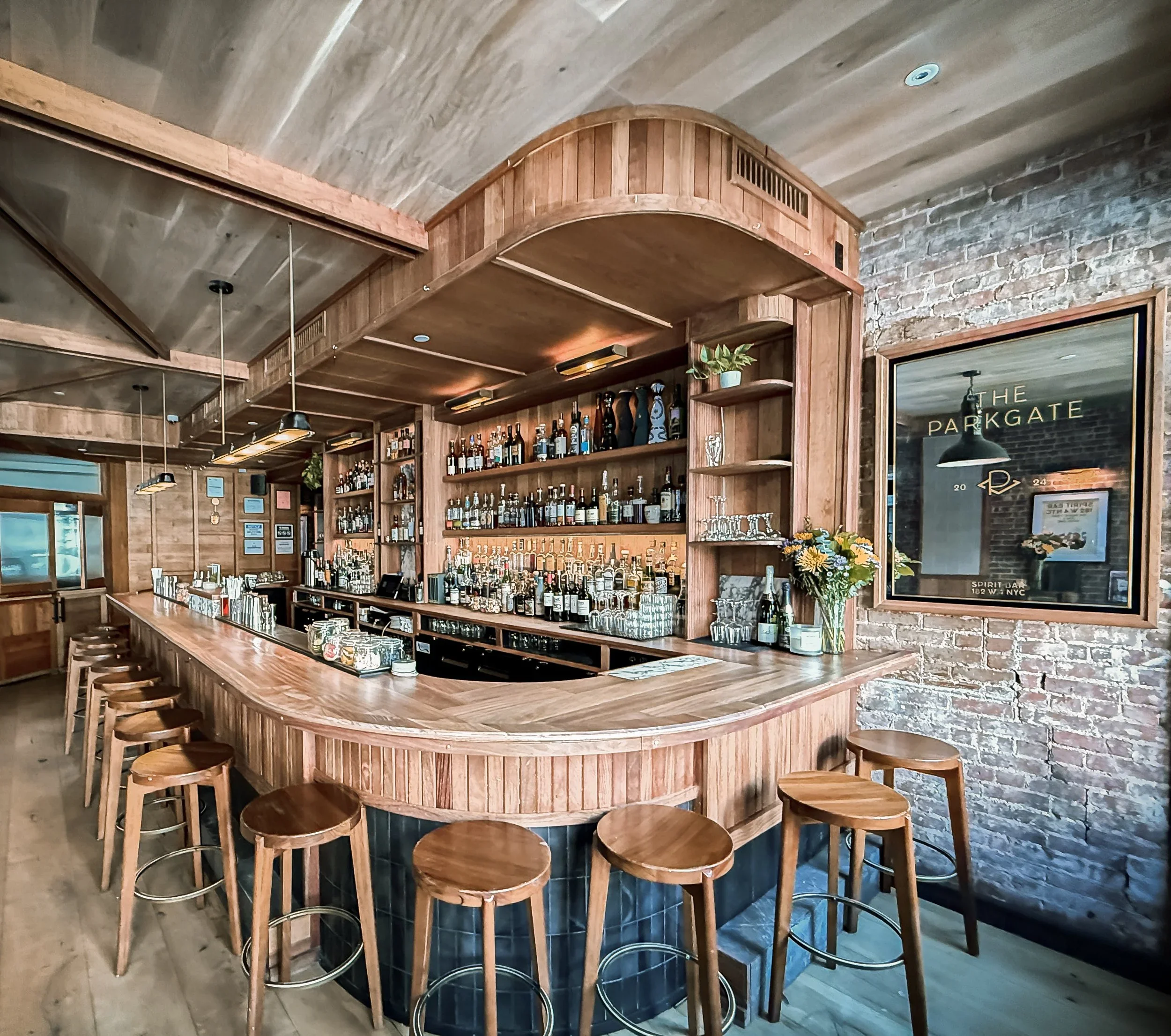 An image of The Parkgate bar point