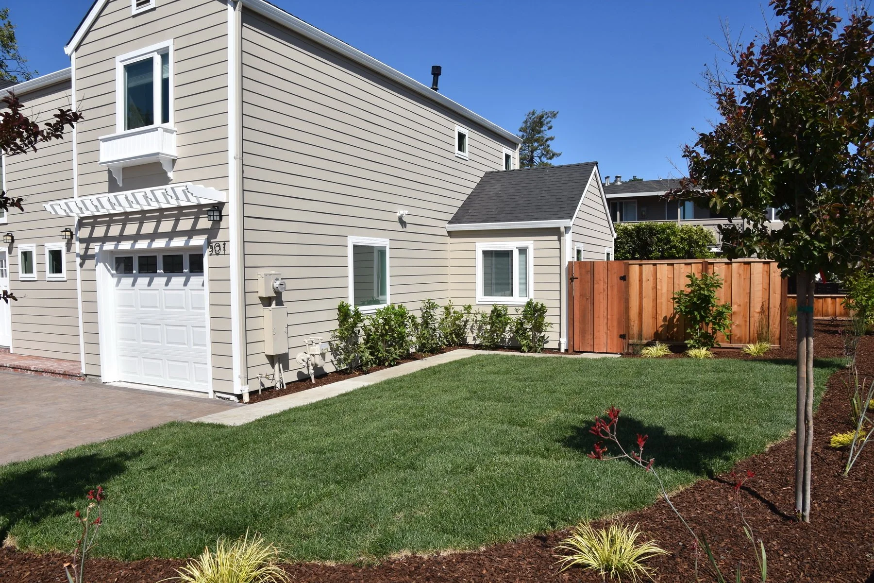 Pierce Duplex Staged 34.JPG