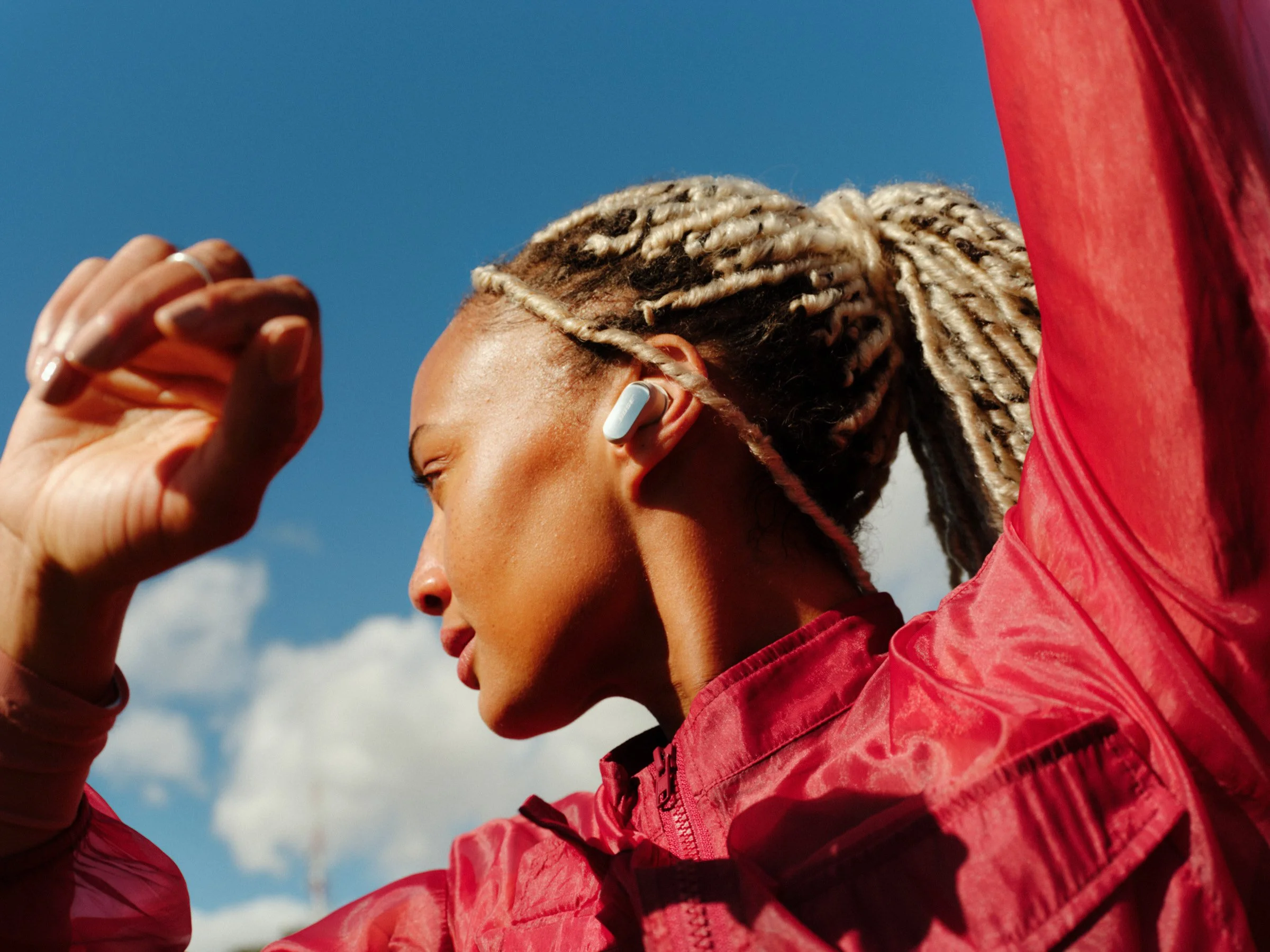73149_ufDcMb_torchia-bose-quietcomfort-ultra-earbuds-2025-46.jpg