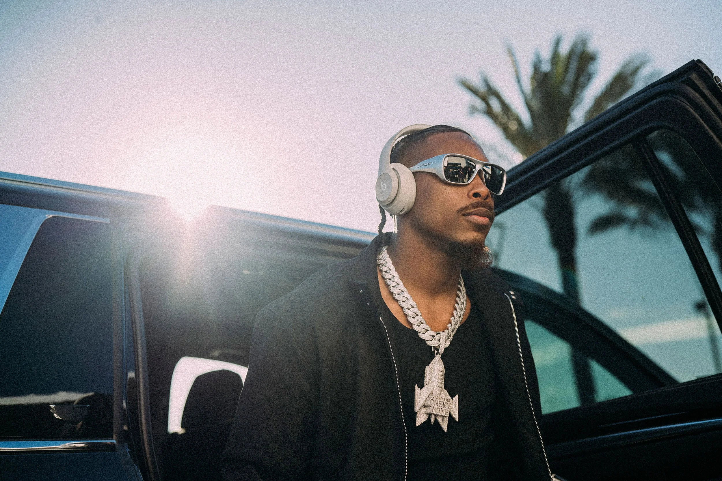 67760_1A1d9M_smith-beats-by-dre-justin-jefferson-2025-05.jpg