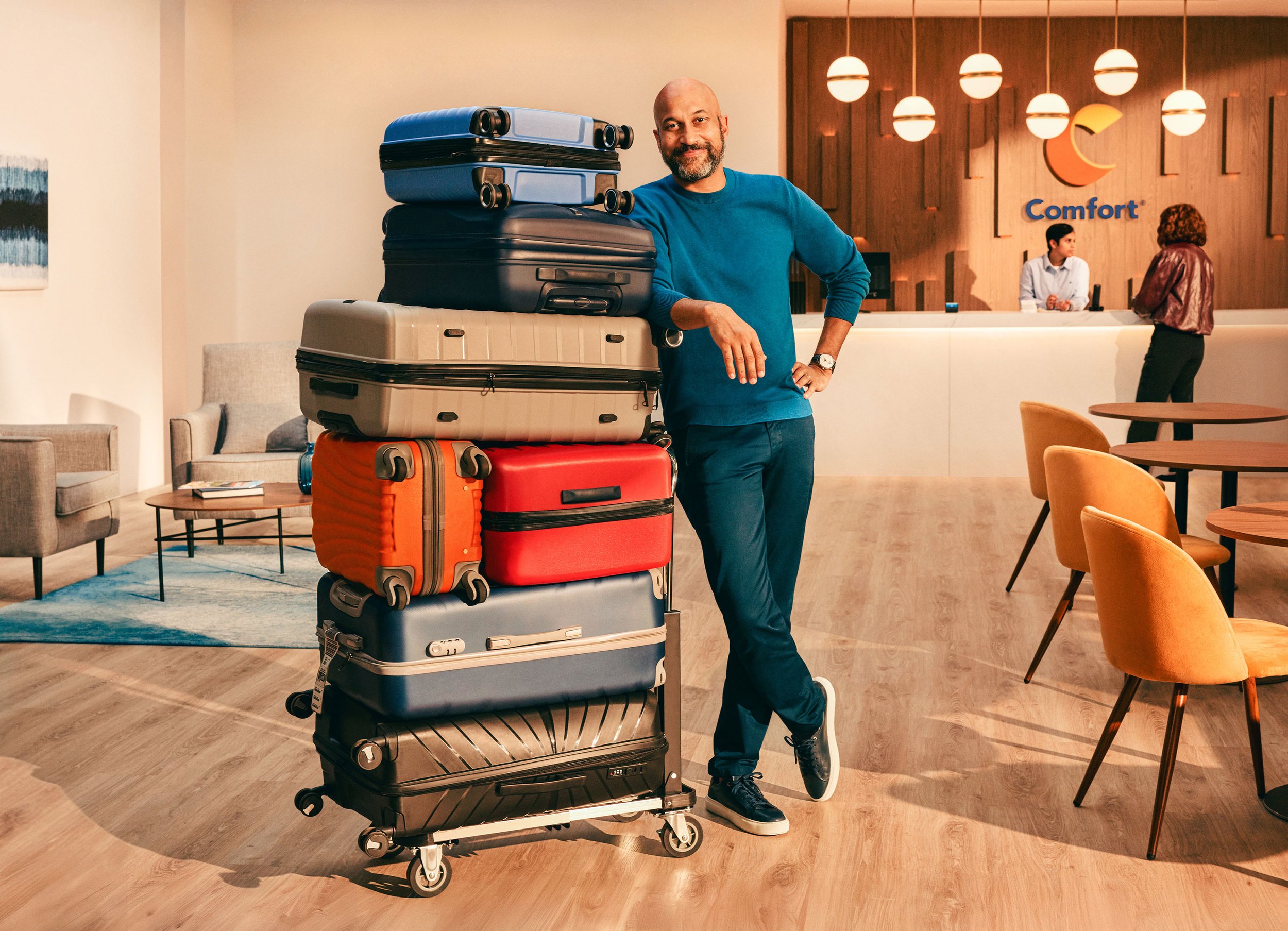 77113_m3XwGD_johnson-choice-hotels-keegan-michael-key-2026-02.jpg