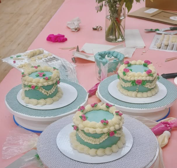 Summer Vintage Cake Decorating Class