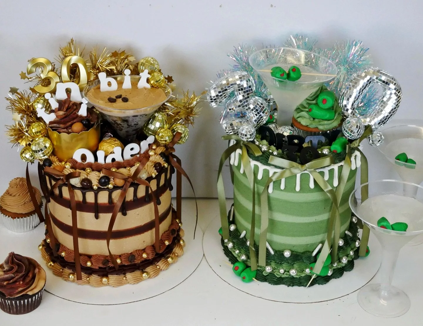 Dirty martini or espresso martini? (swipe to see the behind the scenes).
.
.
.
.
#birthdaycake #cake #customcakes #sweets #dessert #cakecakecake #yum #yummy #cakedecorating #cakes  #eatingfortheinsta #foodie #baking #cakedecoration #buttercreamcake #