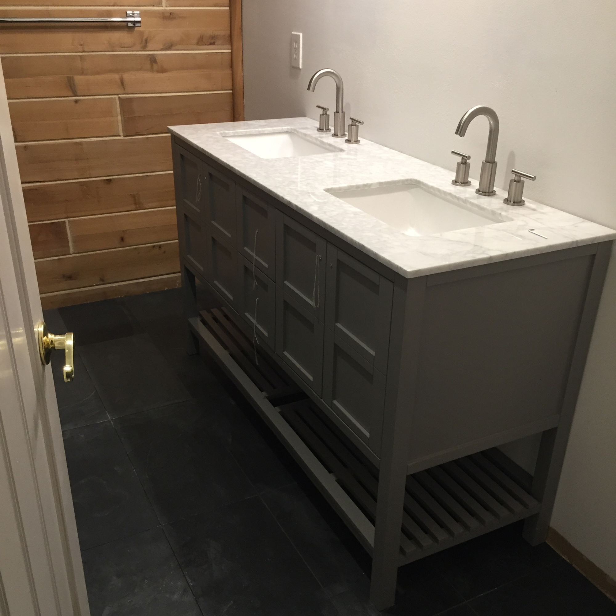 Modern vanity