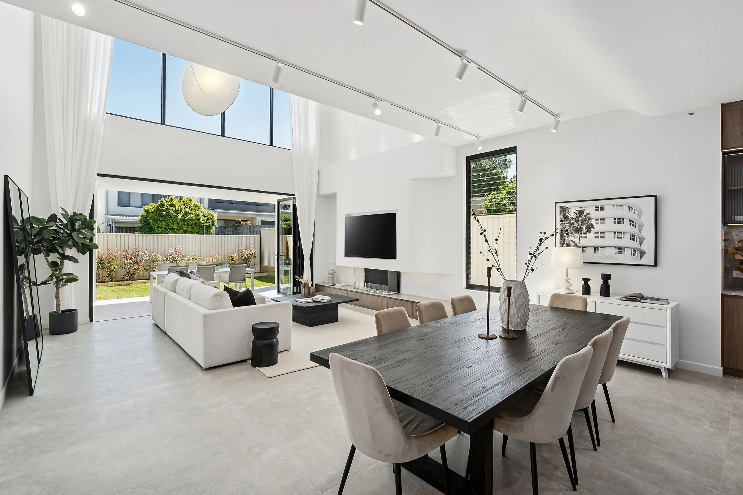 Dining Room.jpg