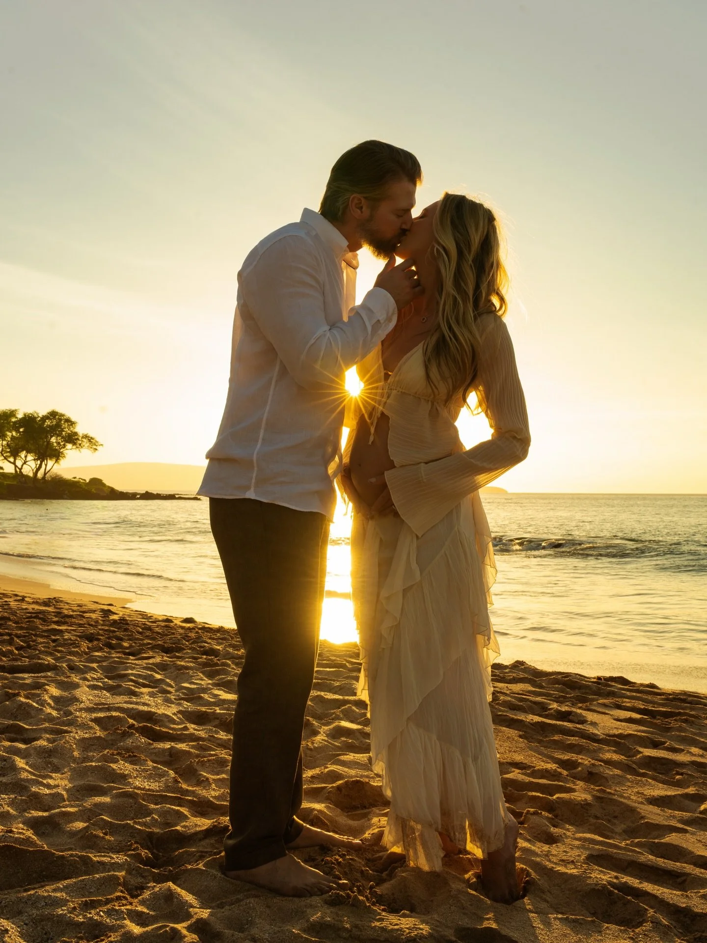 The glow of pregnancy is truly magic ✨✨

#maui #mauiphotographer #mauiphotography