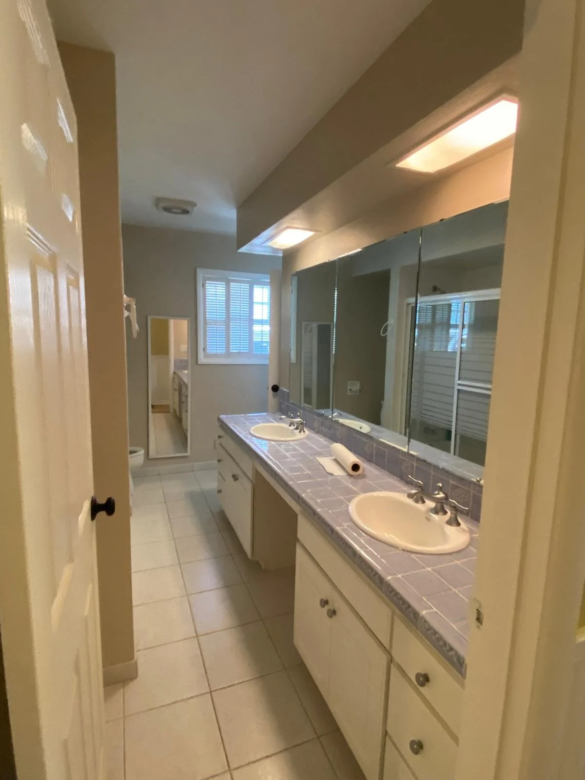 PHOTO-2026-03-30-22-04-40 20.jpg