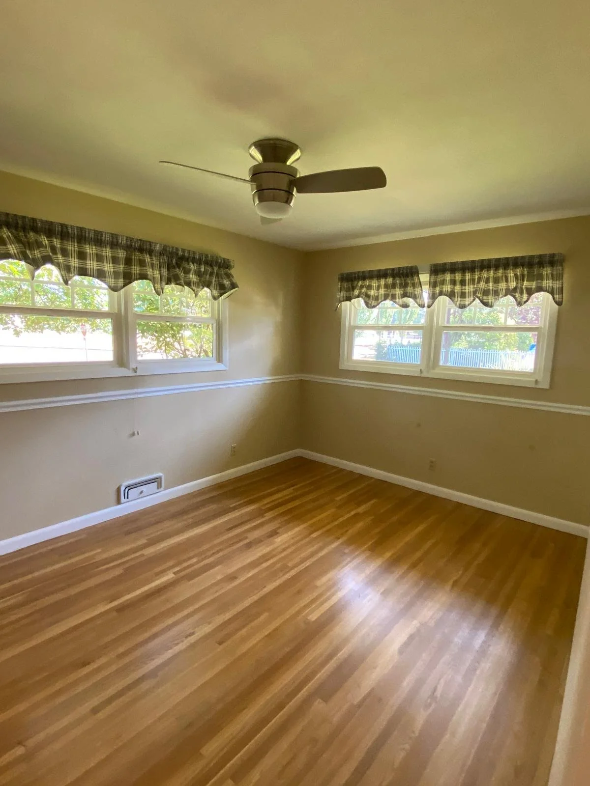 PHOTO-2026-03-30-22-04-40 16.jpg