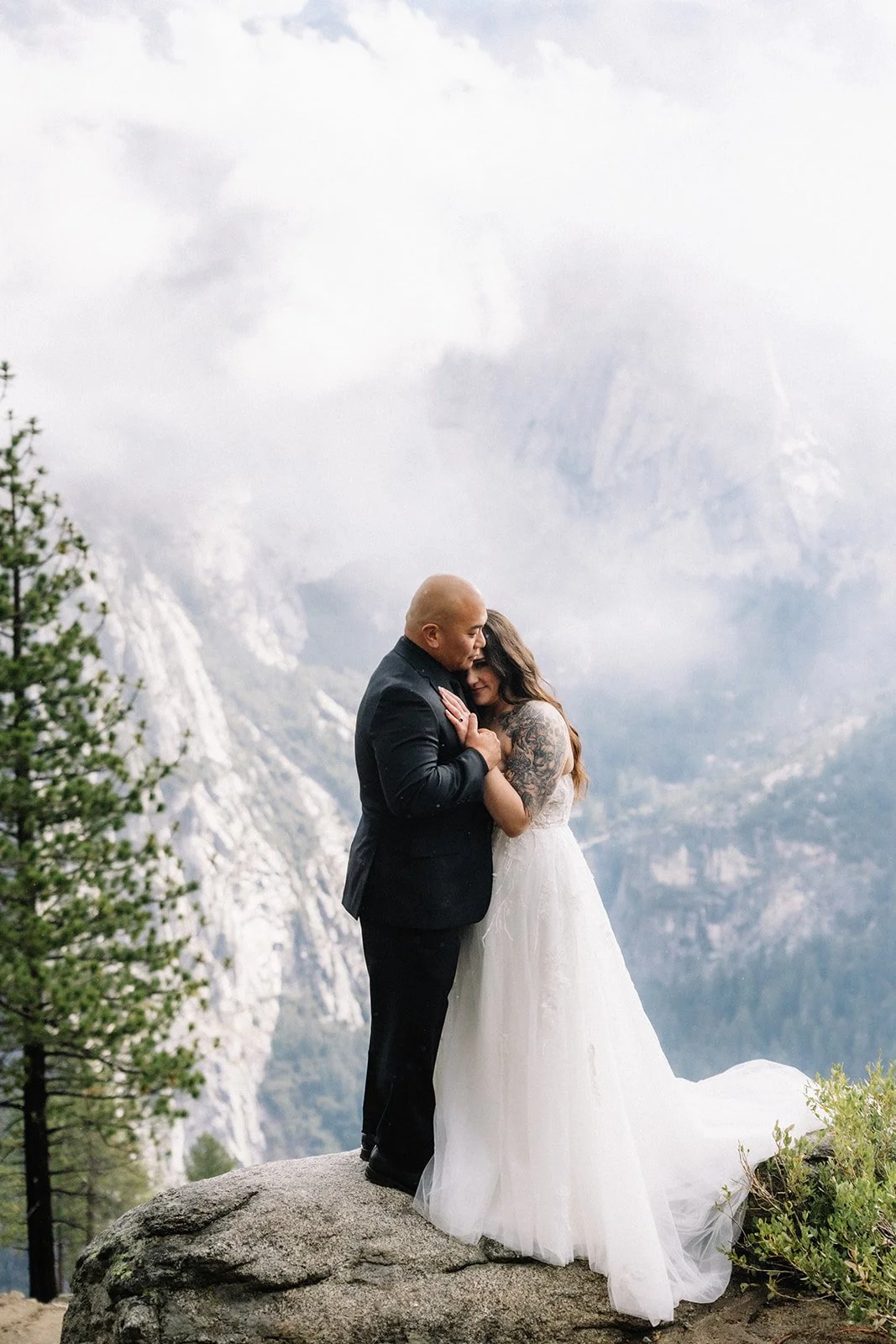 yosemite-elopement-taft-point-sunrise.jpg (16).jpg