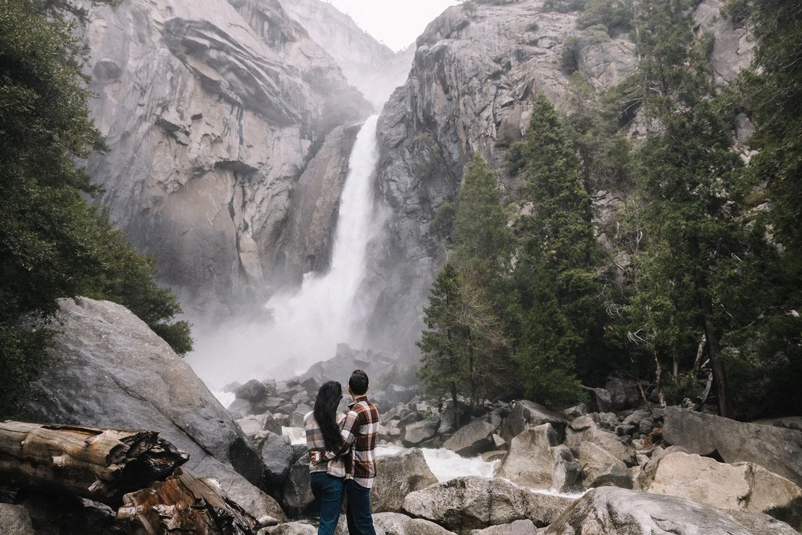 Yosemite meadow engagement session natural moments (16).jpg