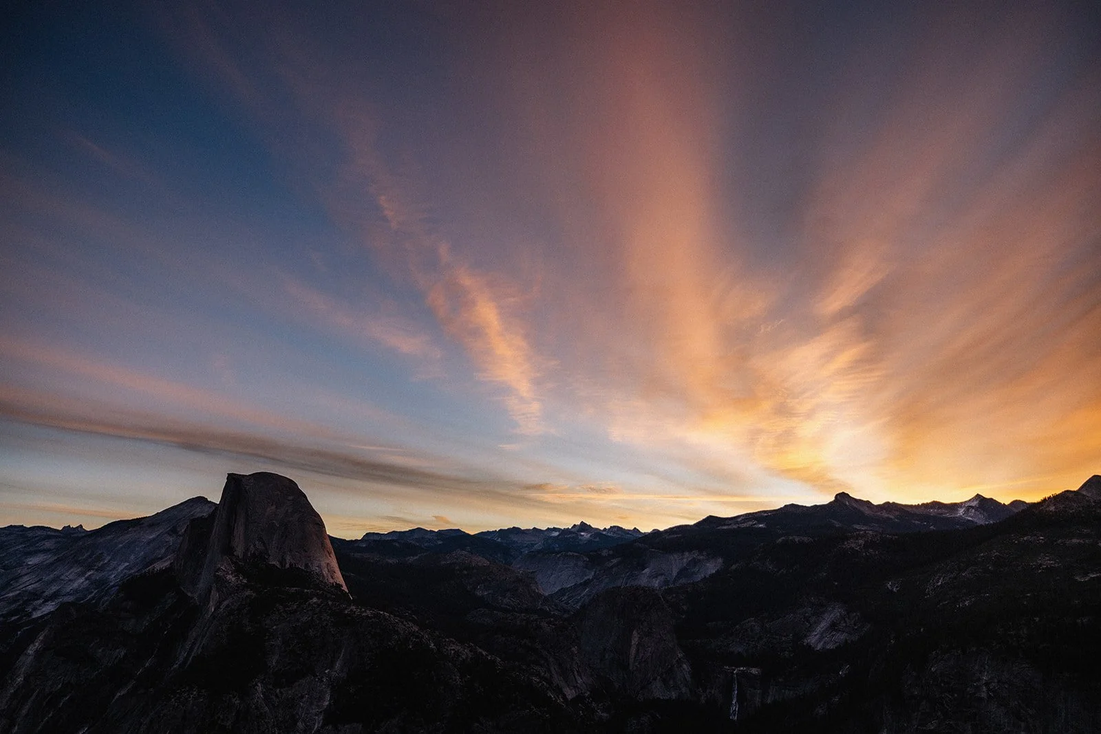 Sunrise vs. Golden Hour: The Best Time of Day to Elope in Yosemite
