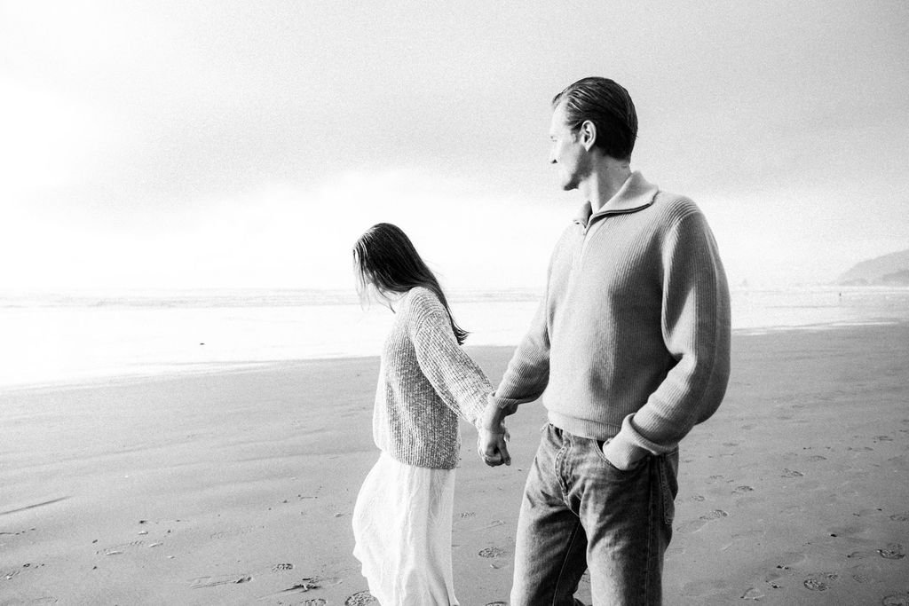 Cannon Beach engagement session sunset Oregon coast (38).jpg
