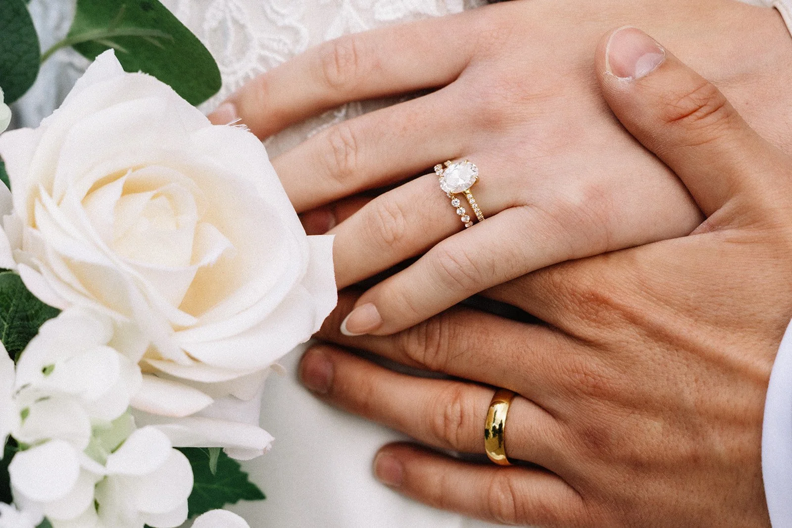 couple portraits Sand Harbor Lake Tahoe granite rocks (5).jpg