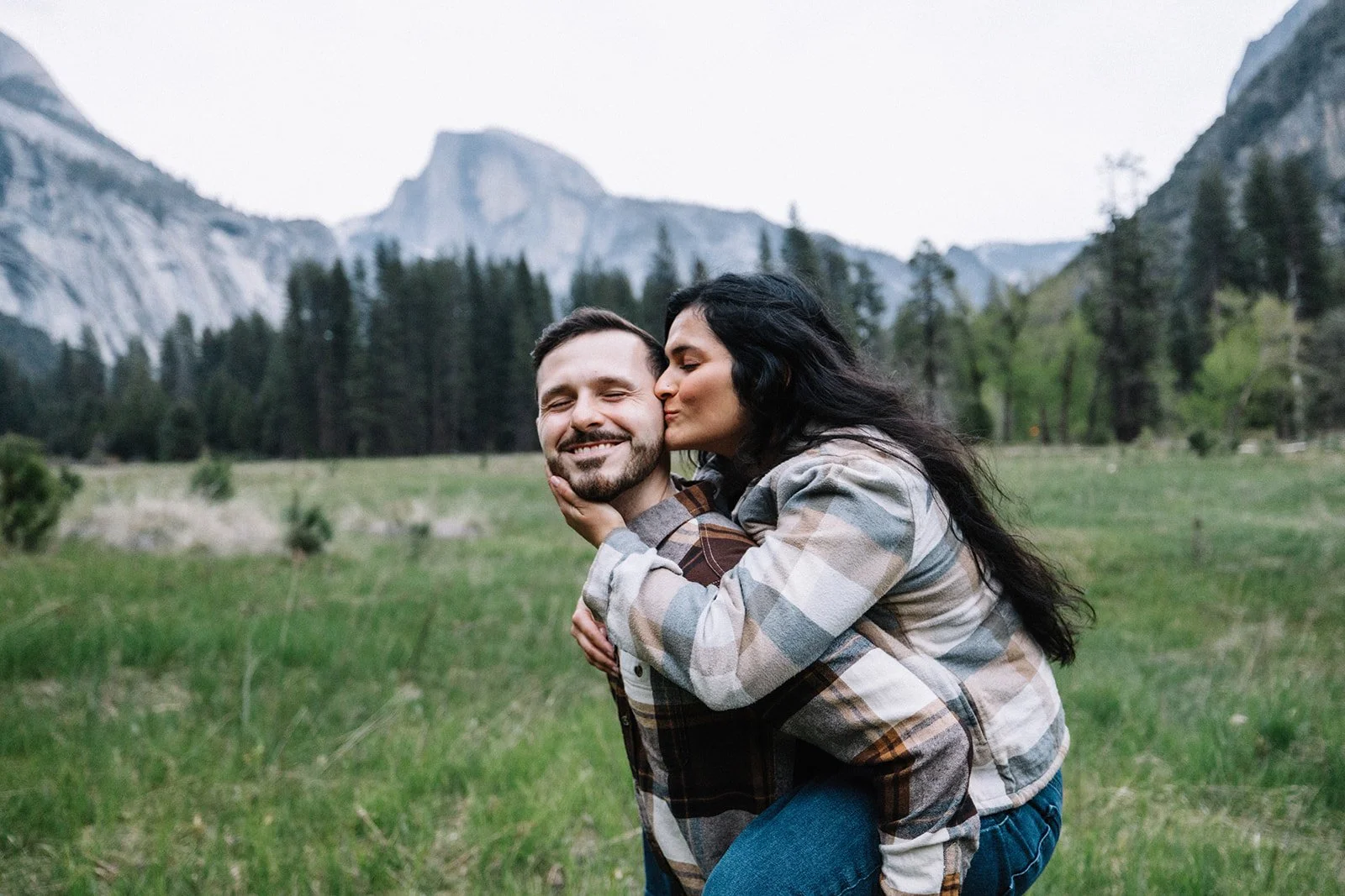 Yosemite meadow engagement session natural moments (18).jpg
