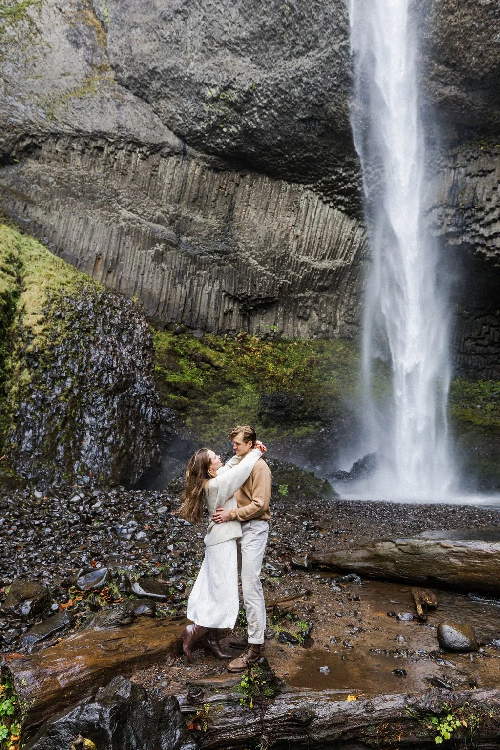 Couple at Latouerll Falls Oregon morning - Oregon Coast engagement AJ Photography