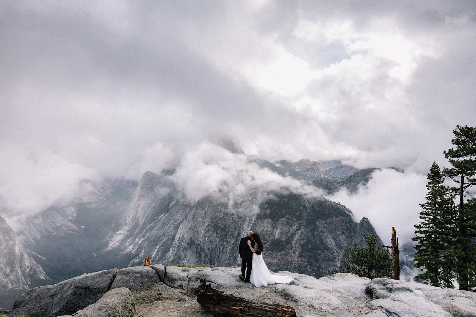 yosemite-elopement-taft-point-sunrise.jpg (31).jpg