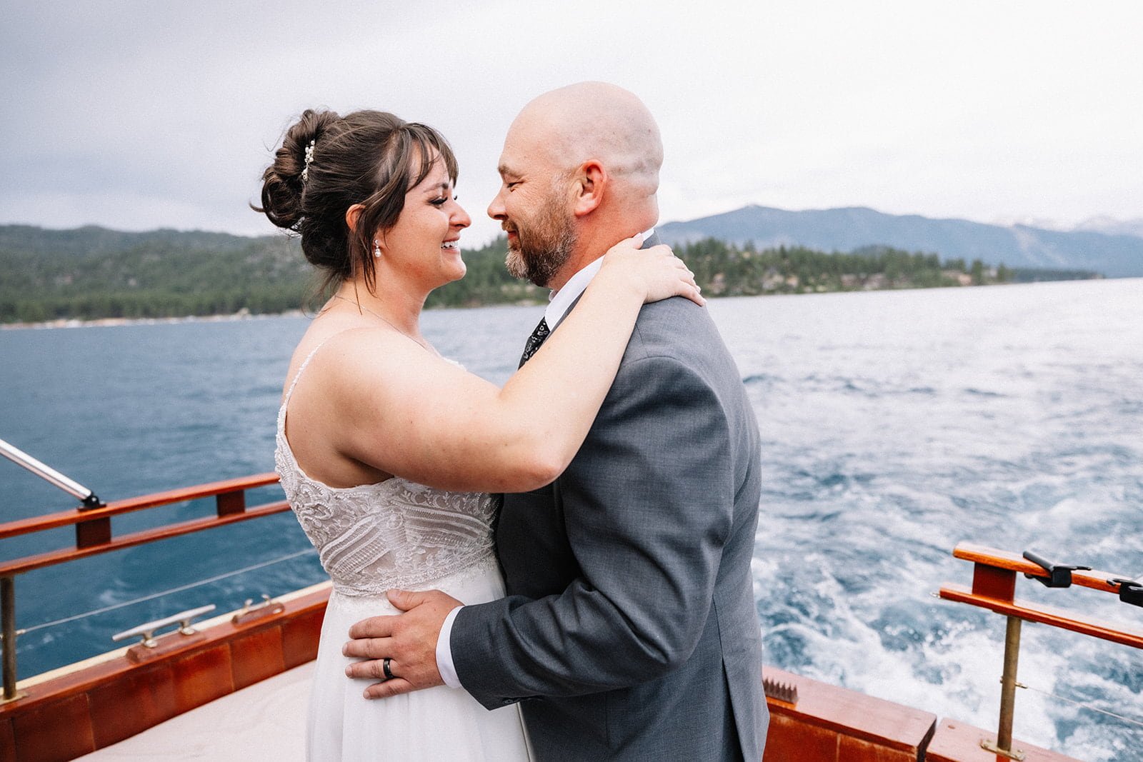 CaraShawn_BoatCruise_0428_websize (1).jpg