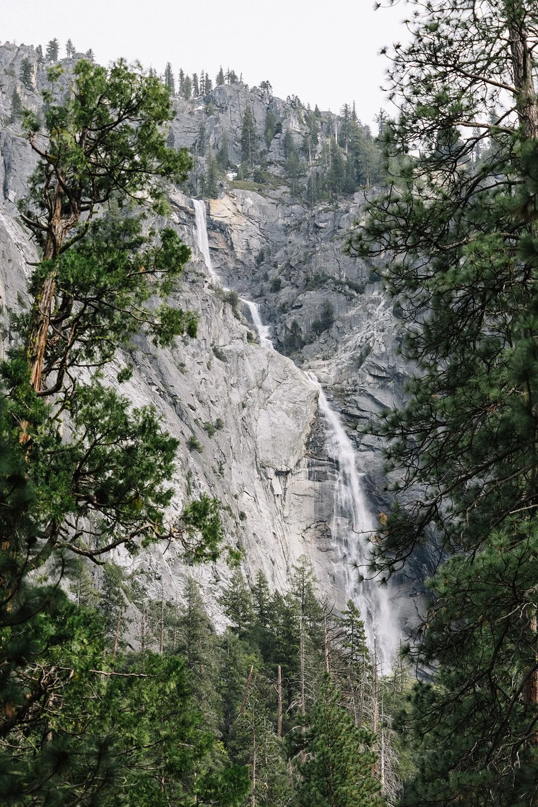 engagement session Yosemite granite cliffs background (3).jpg