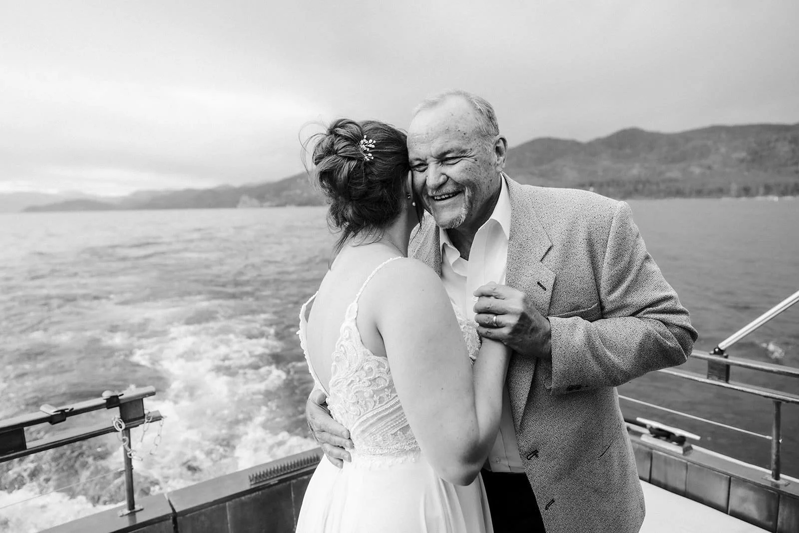 CaraShawn_BoatCruise_0458_websize (1).jpg