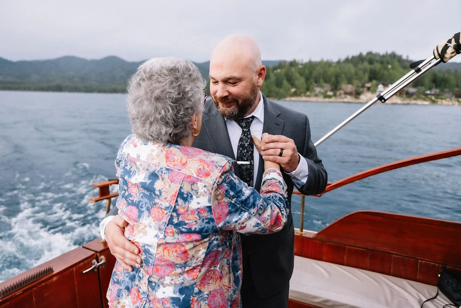 CaraShawn_BoatCruise_0496_websize (1).jpg