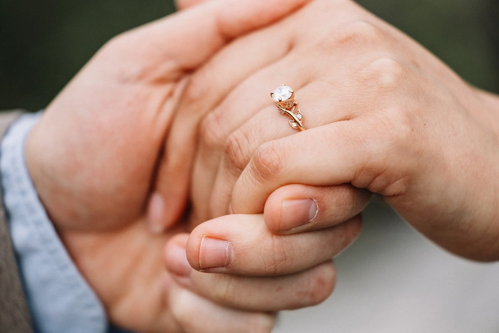 engagement session Yosemite granite cliffs background (16).jpg