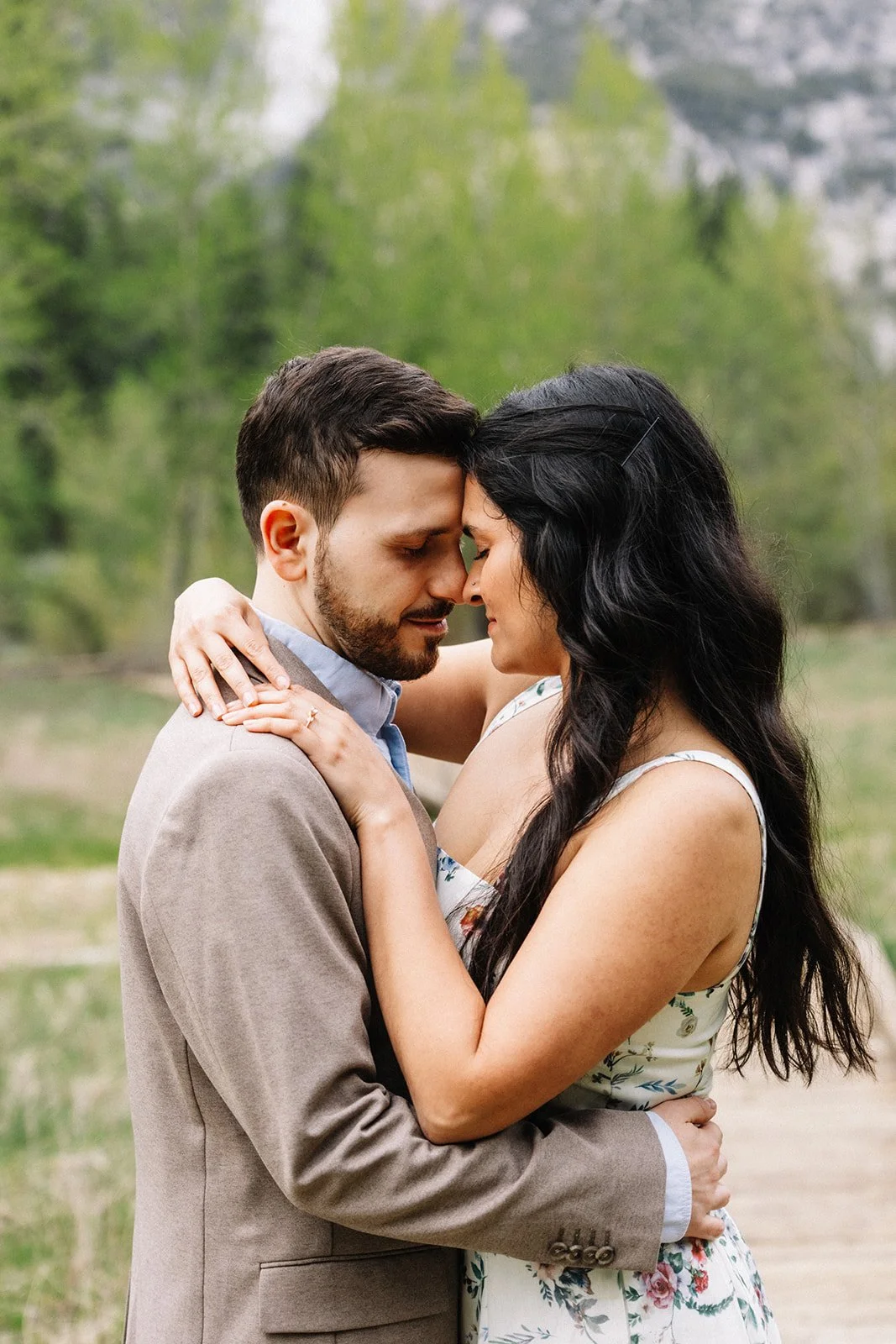 Yosemite meadow engagement session natural moments (13).jpg