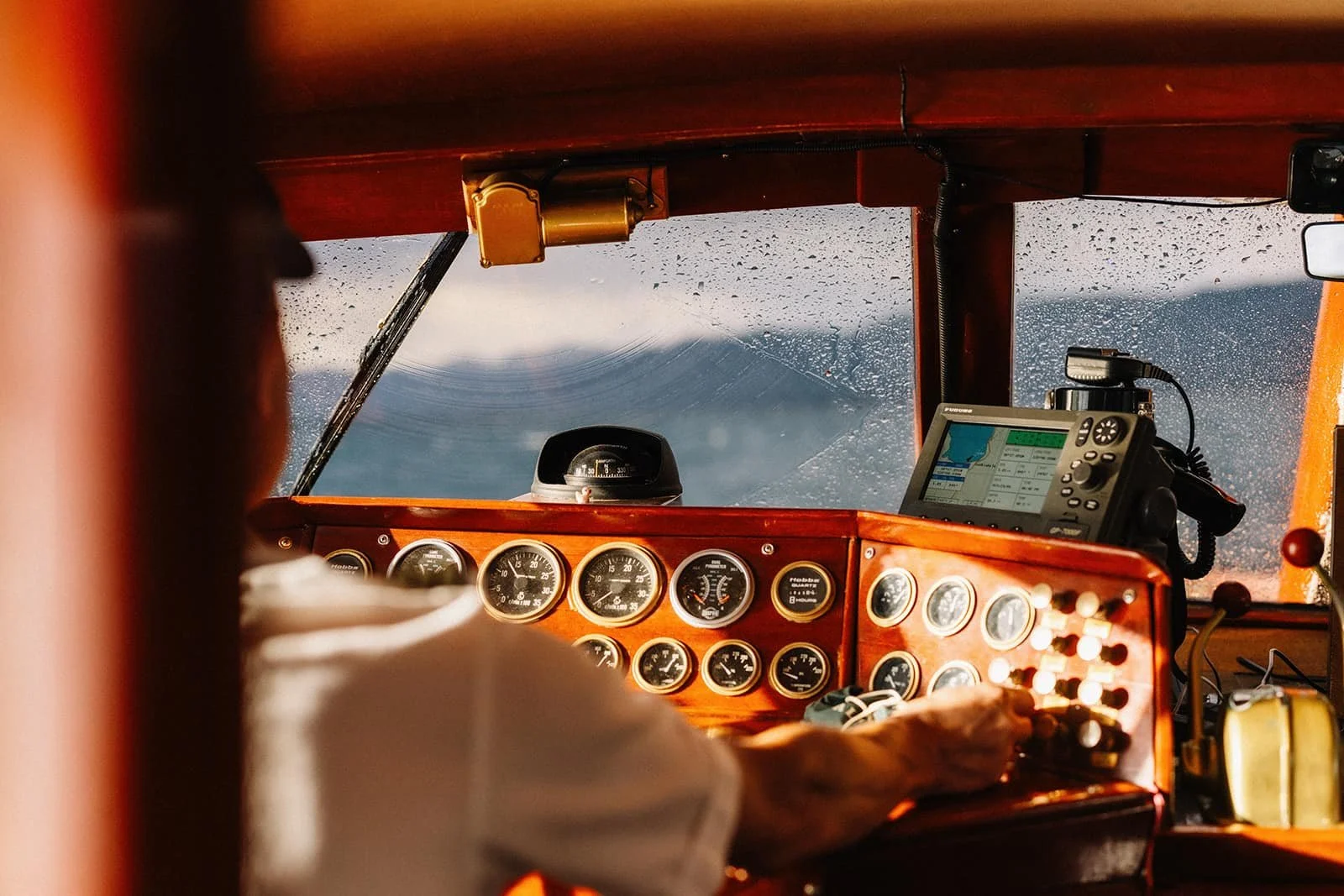 CaraShawn_BoatCruise_0382_websize (1).jpg